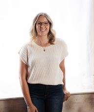 Book an Appointment with Megan Welwood for Walk and Talk Counselling