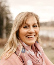 Book an Appointment with Yasmin Goldie for Free 15-Minute Consultation Calls